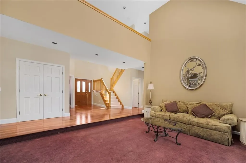 40 Alpine Estates Drive Cranston RI 02921