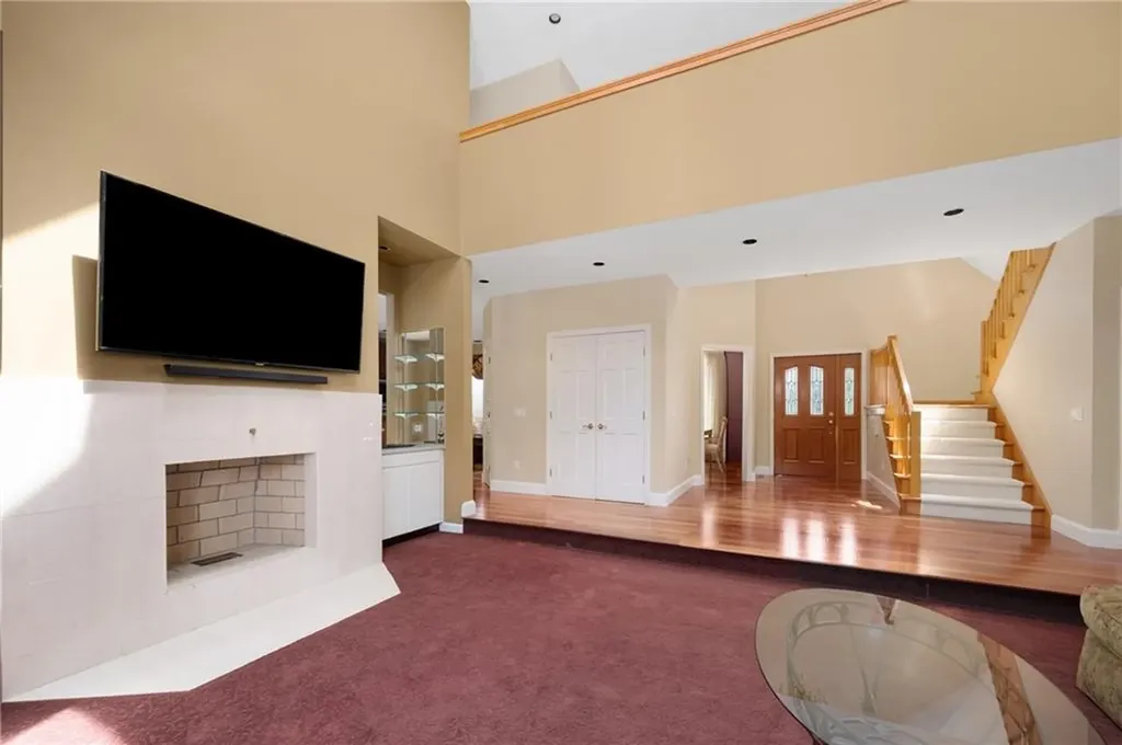 40 Alpine Estates Drive Cranston RI 02921