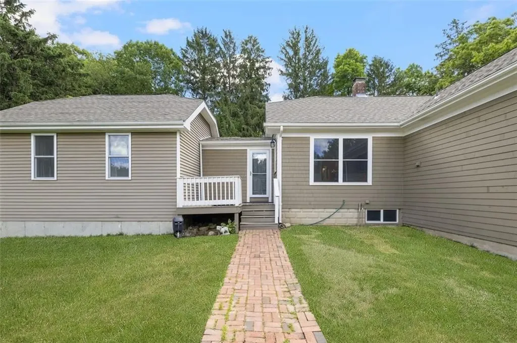 15 Little Pond County Road Cumberland RI 02864