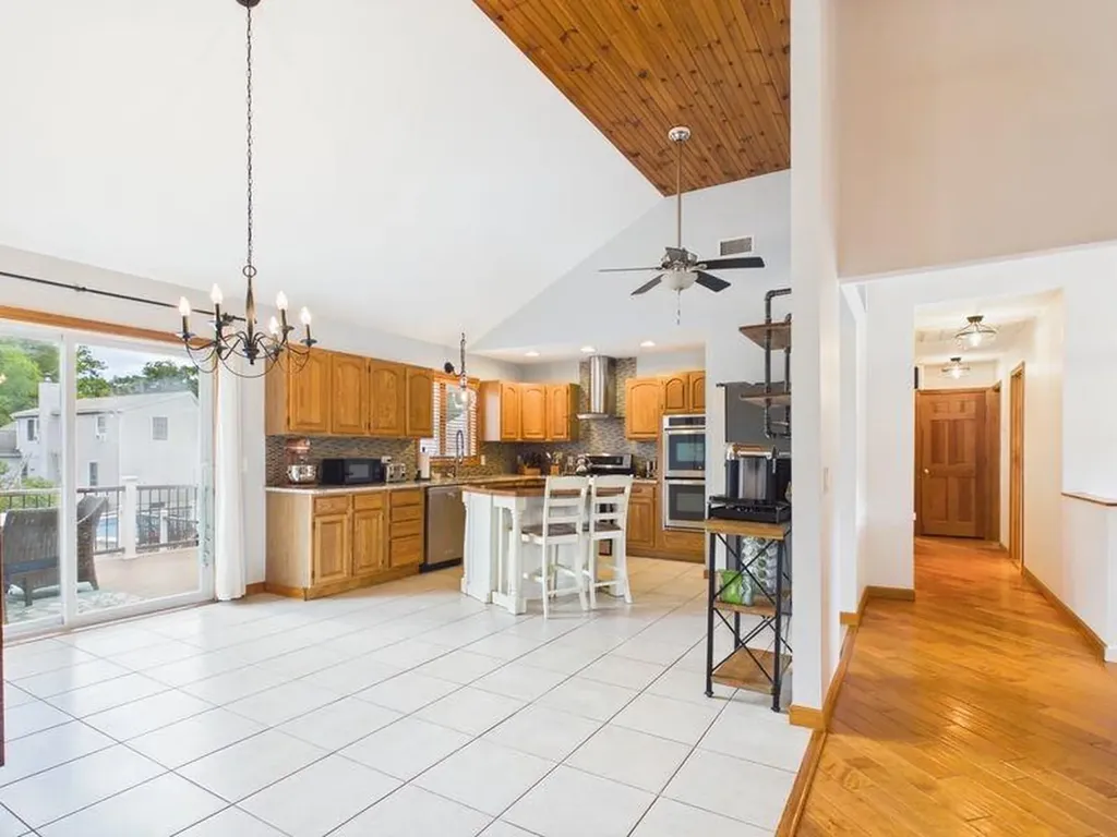 230 Curtis Corner Road South Kingstown RI 02879