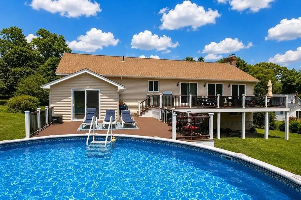 230 Curtis Corner Road South Kingstown RI 02879