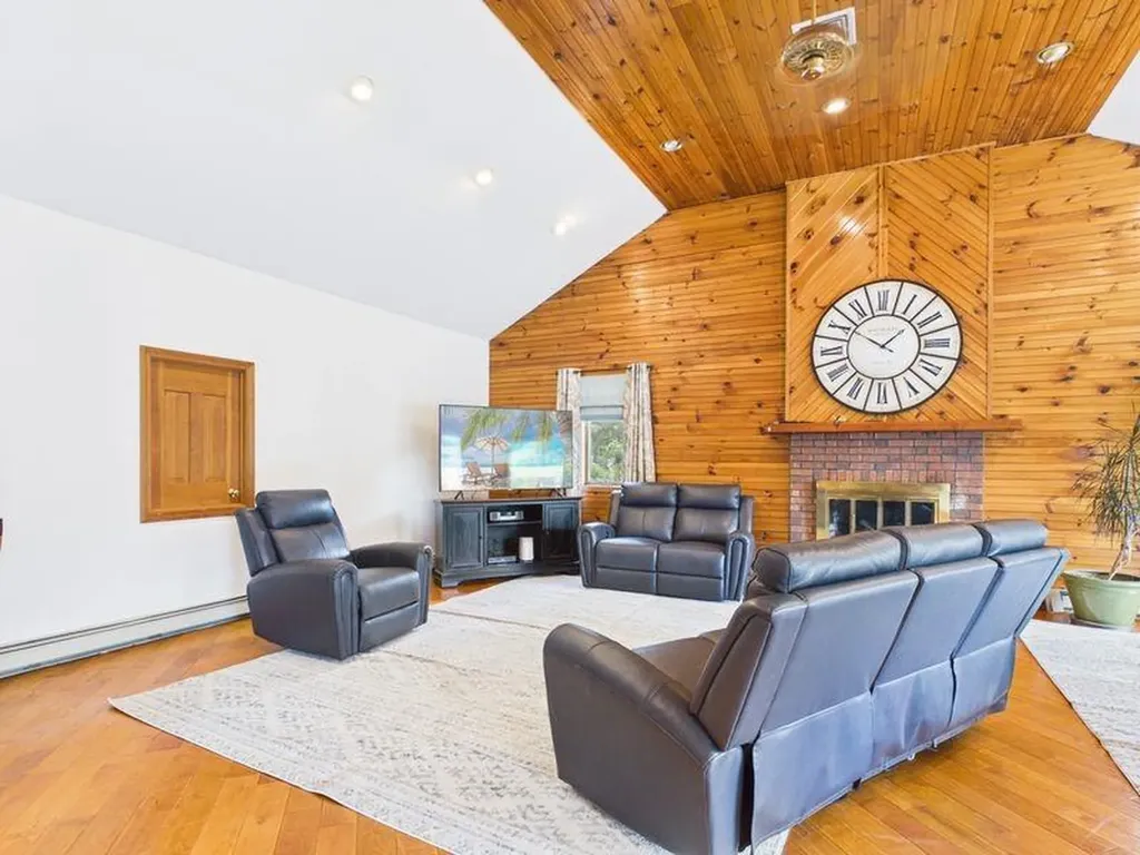 230 Curtis Corner Road South Kingstown RI 02879