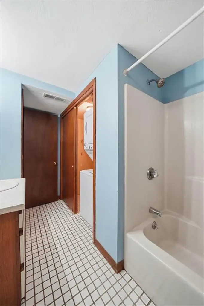 41 Kristee Circle West Warwick RI 02893