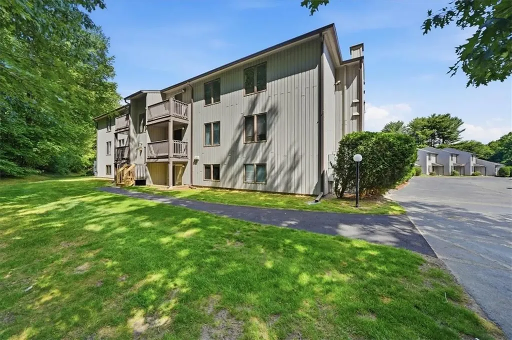 41 Kristee Circle West Warwick RI 02893