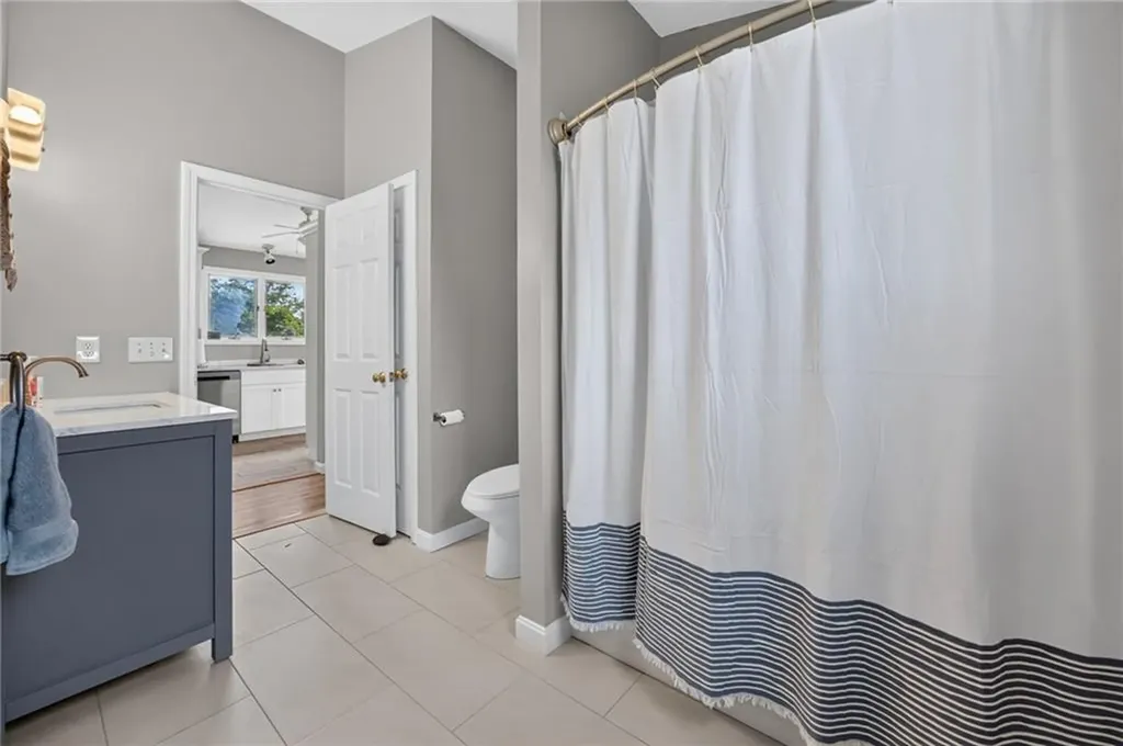 8 Southwest Road Narragansett RI 02882