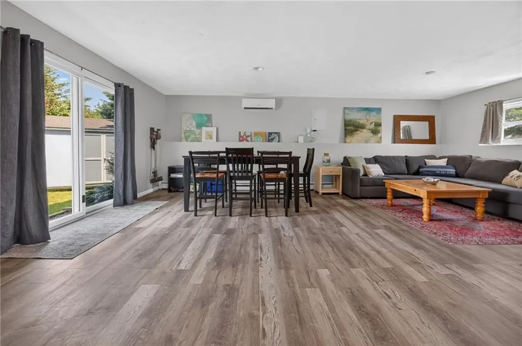 8 Southwest Road Narragansett RI 02882