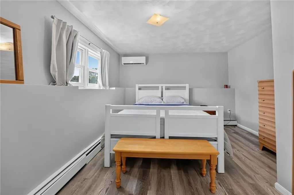 8 Southwest Road Narragansett RI 02882