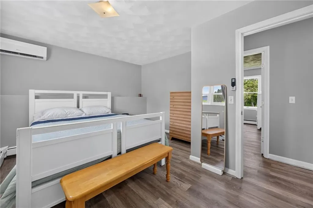 8 Southwest Road Narragansett RI 02882