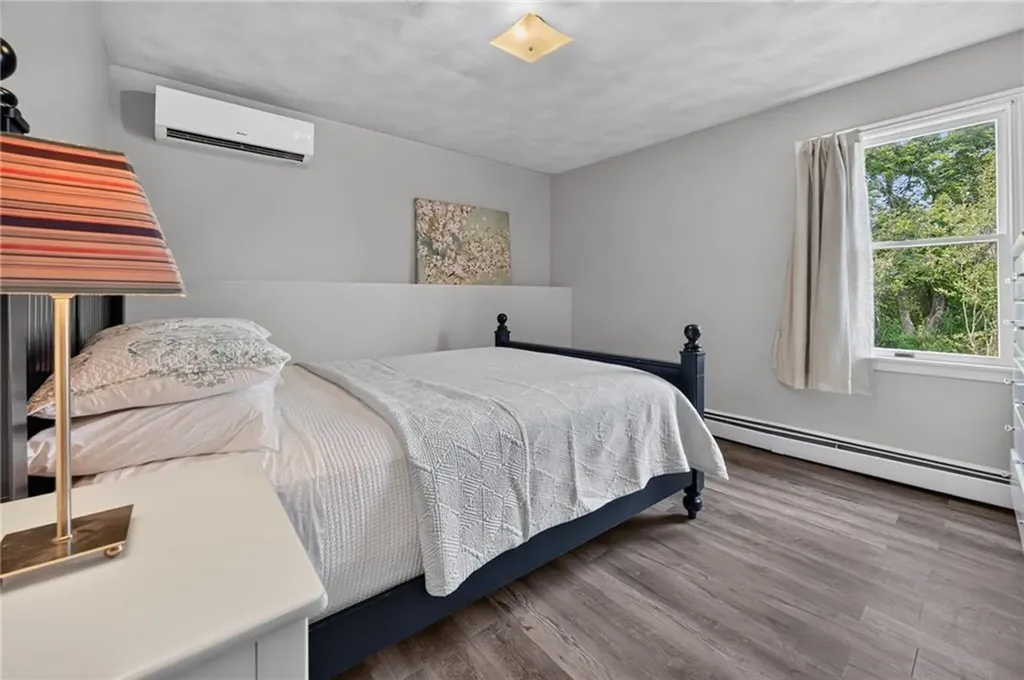 8 Southwest Road Narragansett RI 02882