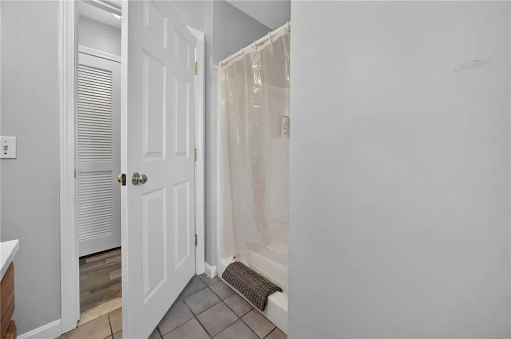 8 Southwest Road Narragansett RI 02882
