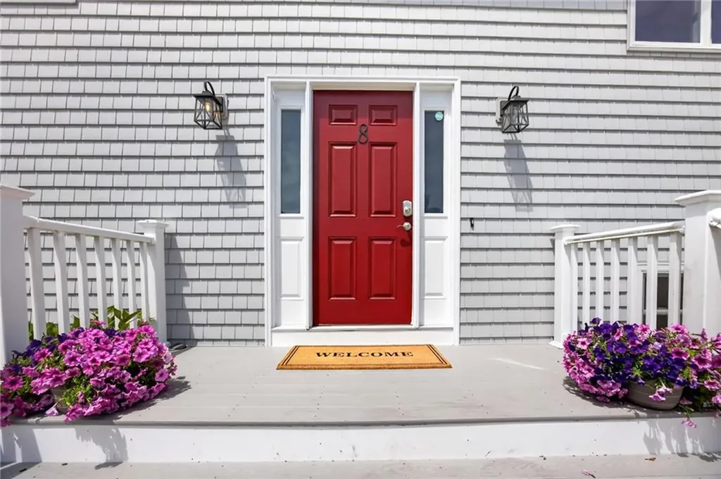 8 Southwest Road Narragansett RI 02882