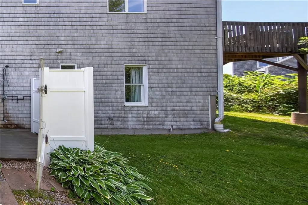 8 Southwest Road Narragansett RI 02882