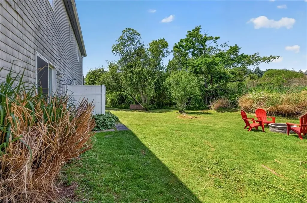 8 Southwest Road Narragansett RI 02882