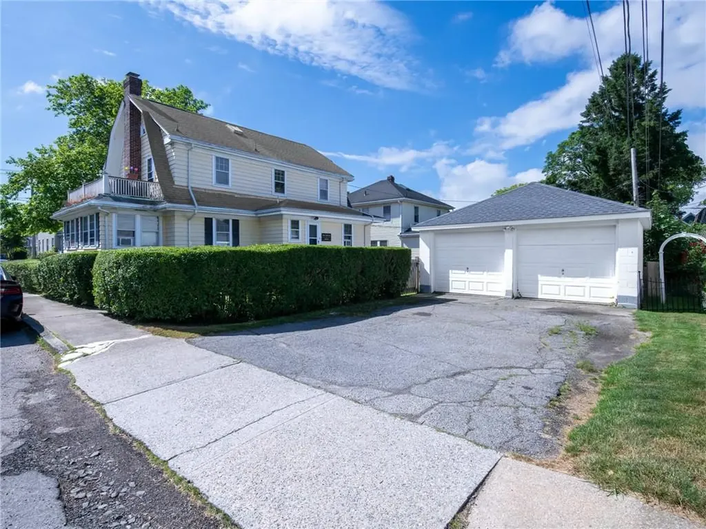 440 Broadway Newport RI 02840