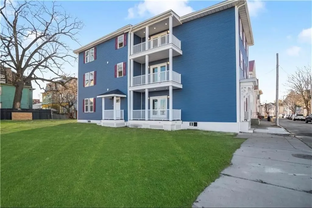 38 Maple Street Providence RI 02903