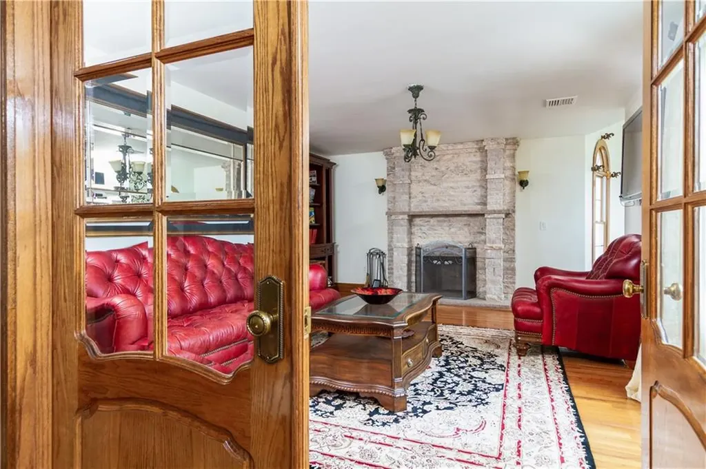 10 Ridge Road Newport RI 02840