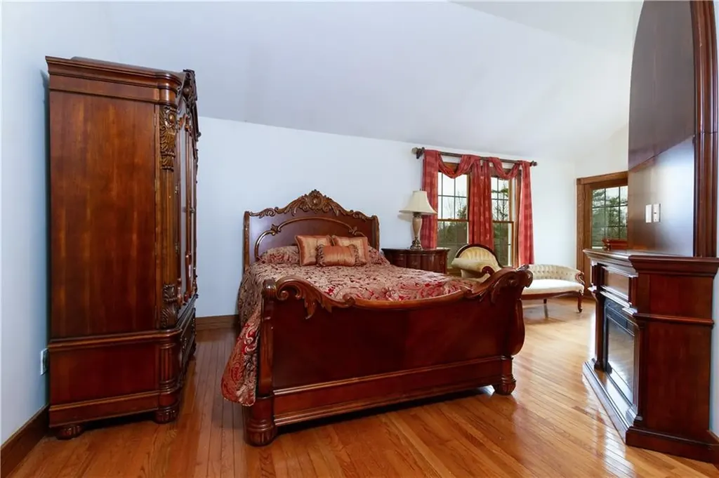 10 Ridge Road Newport RI 02840