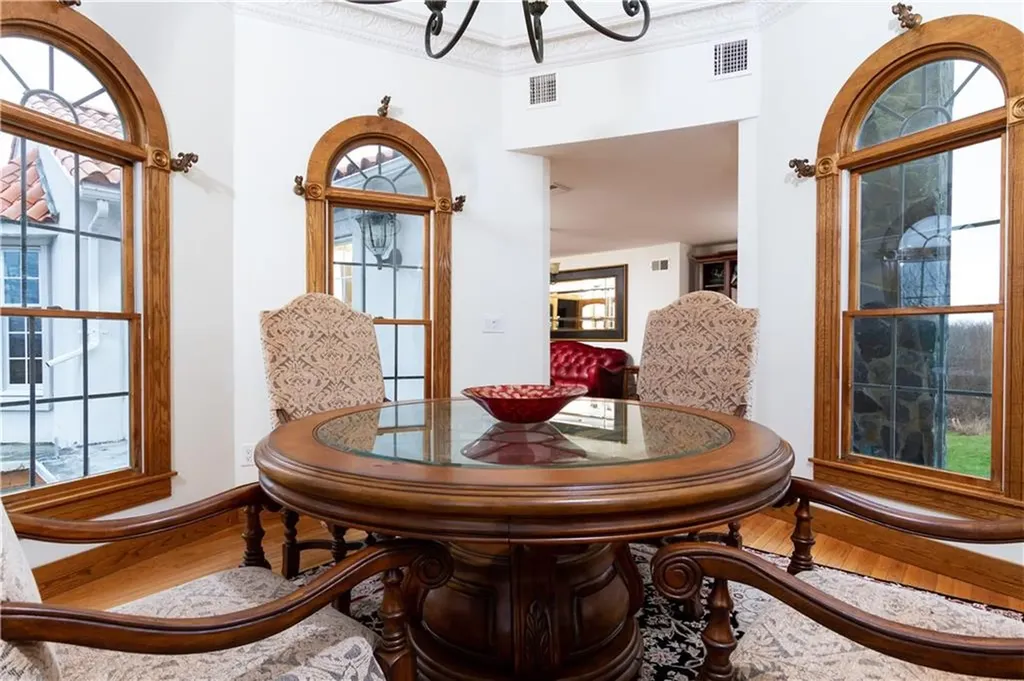 10 Ridge Road Newport RI 02840