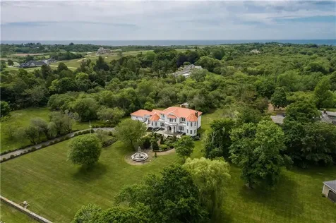 10 Ridge Road Newport RI 02840