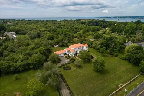 10 Ridge Road Newport RI 02840