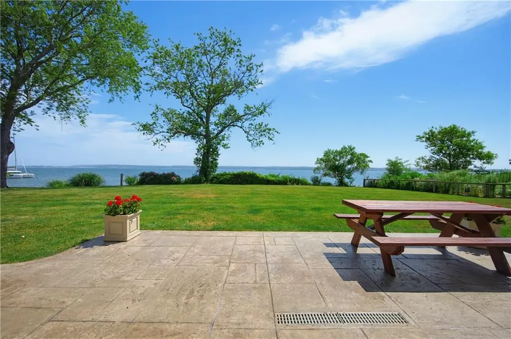 54 Oliver Hazard Perry Road Portsmouth RI 02871