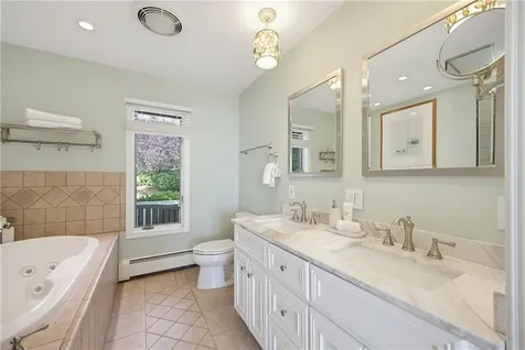 54 Oliver Hazard Perry Road Portsmouth RI 02871