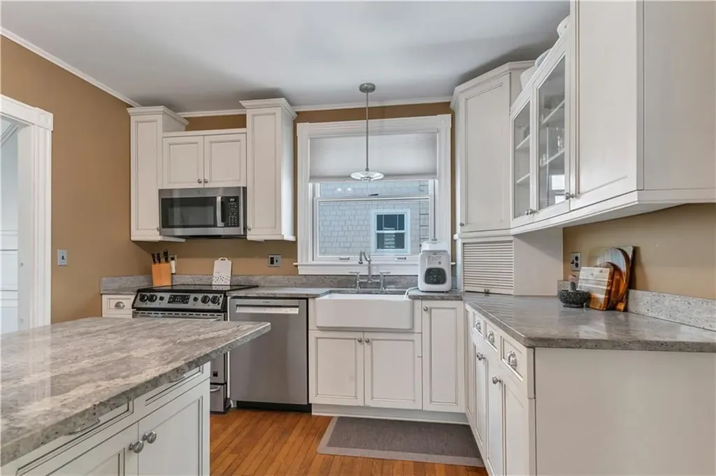 3 Sycamore Street Newport RI 02840