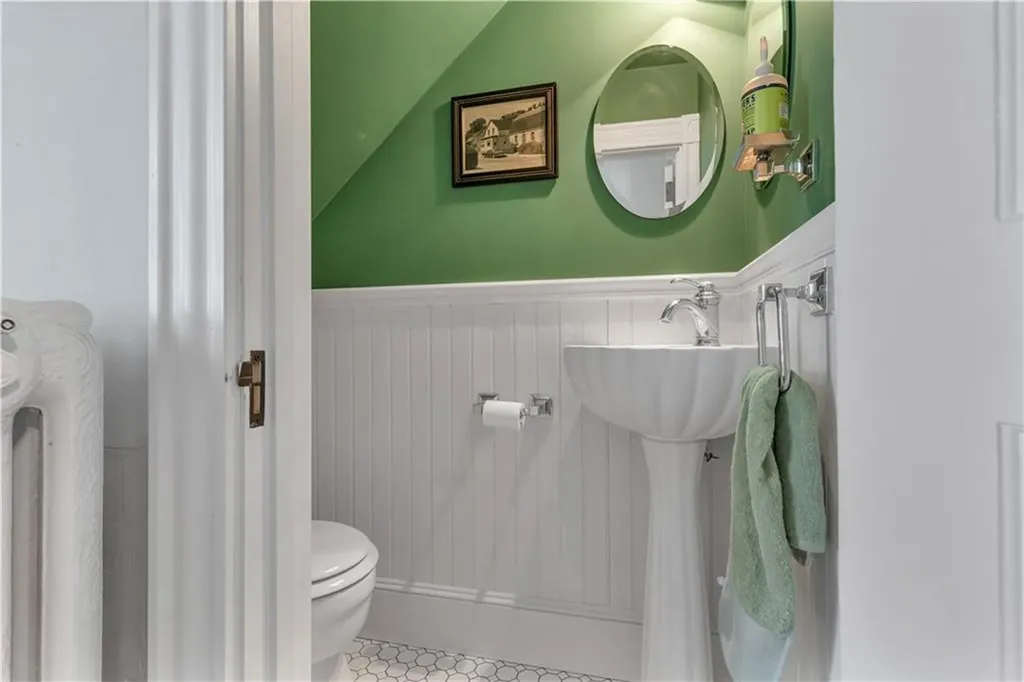 3 Sycamore Street Newport RI 02840
