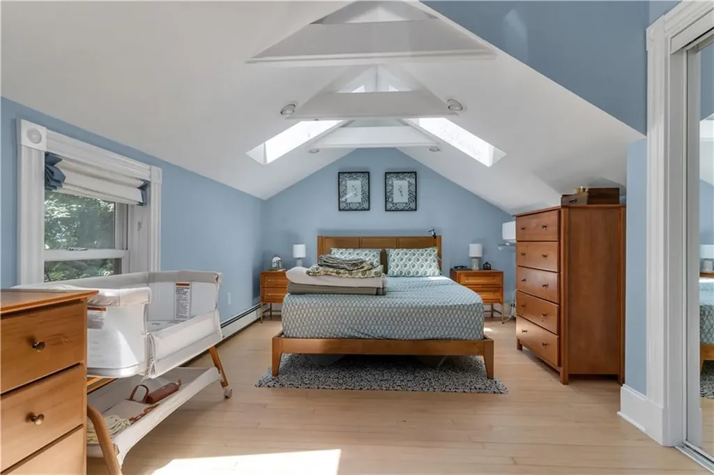 3 Sycamore Street Newport RI 02840