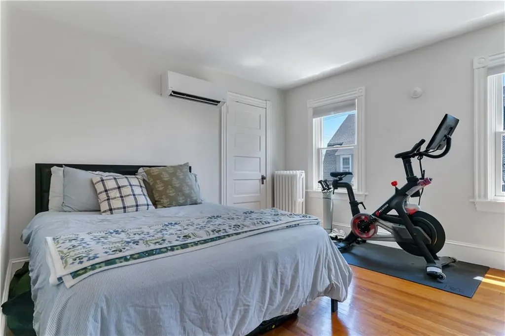 3 Sycamore Street Newport RI 02840