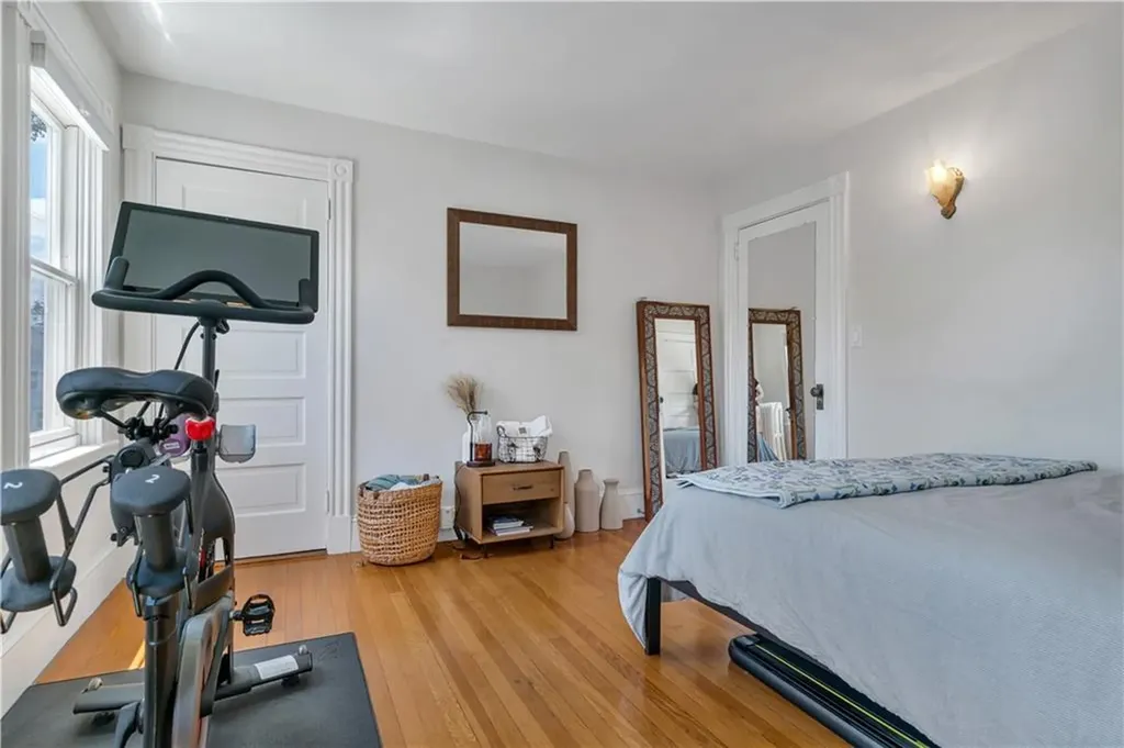 3 Sycamore Street Newport RI 02840