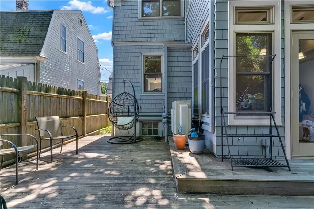 3 Sycamore Street Newport RI 02840
