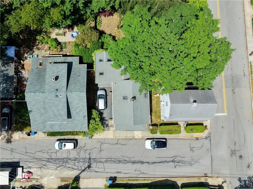 3 Sycamore Street Newport RI 02840