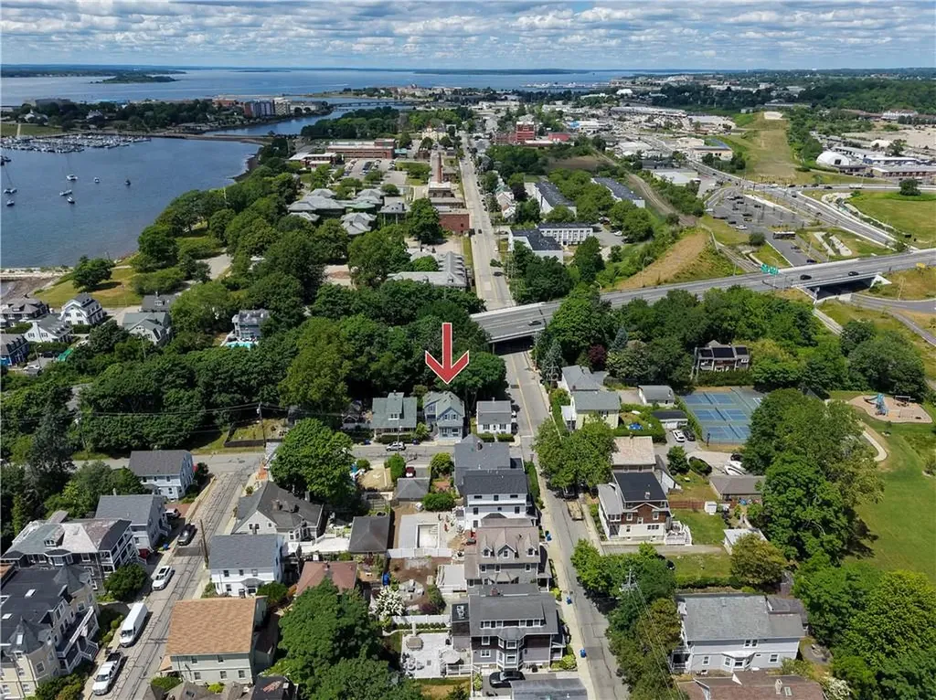 3 Sycamore Street Newport RI 02840