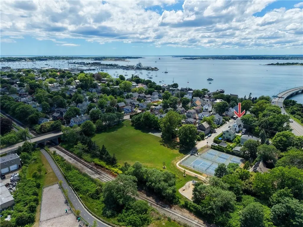 3 Sycamore Street Newport RI 02840