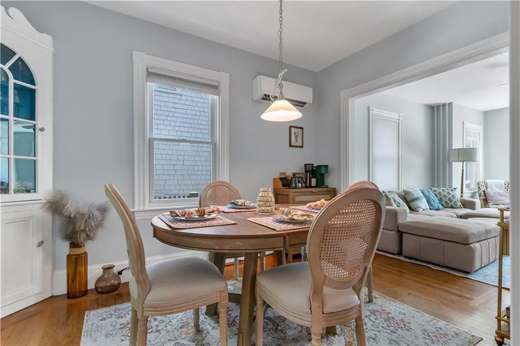 3 Sycamore Street Newport RI 02840