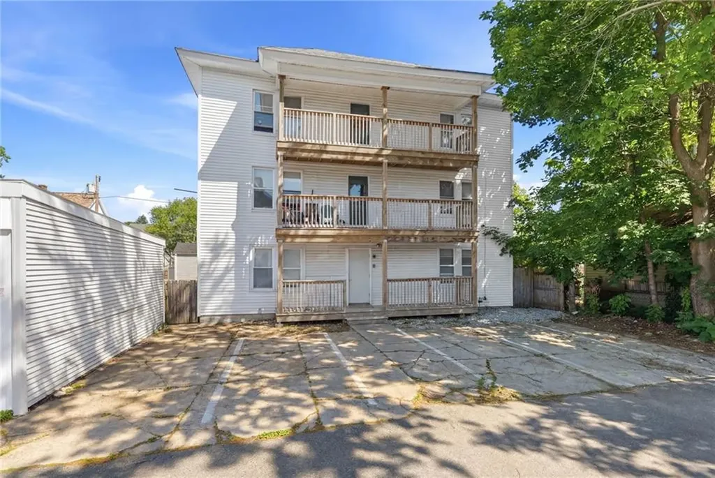 271 Coe Street Woonsocket RI 02895