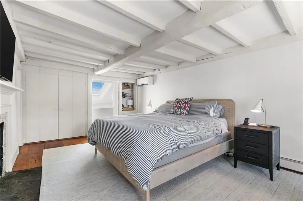 22 Bridge Street Newport RI 02840