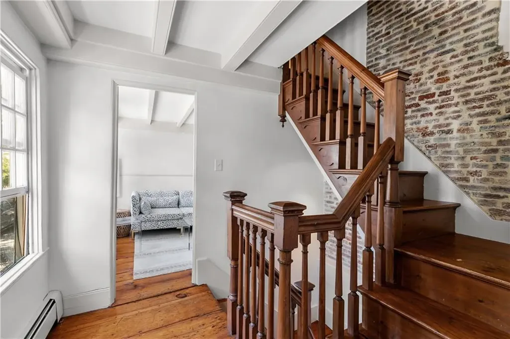 22 Bridge Street Newport RI 02840
