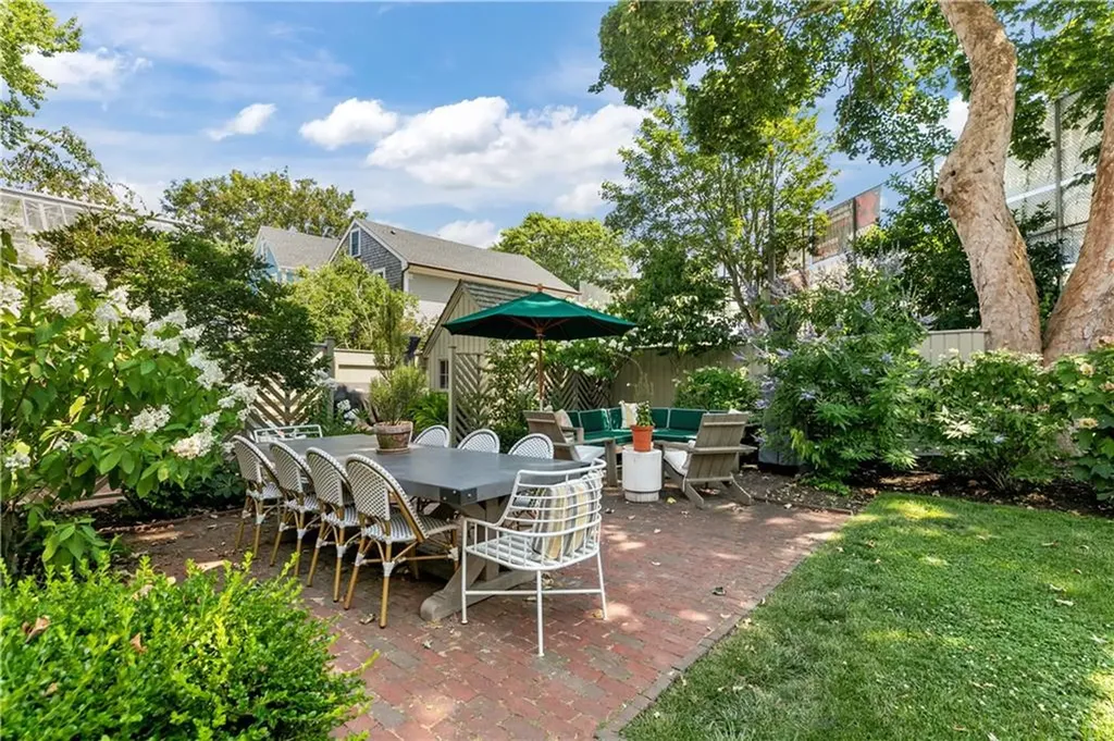 22 Bridge Street Newport RI 02840