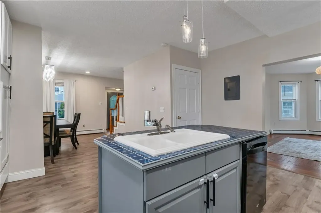 86 Westwood Avenue Cranston RI 02905