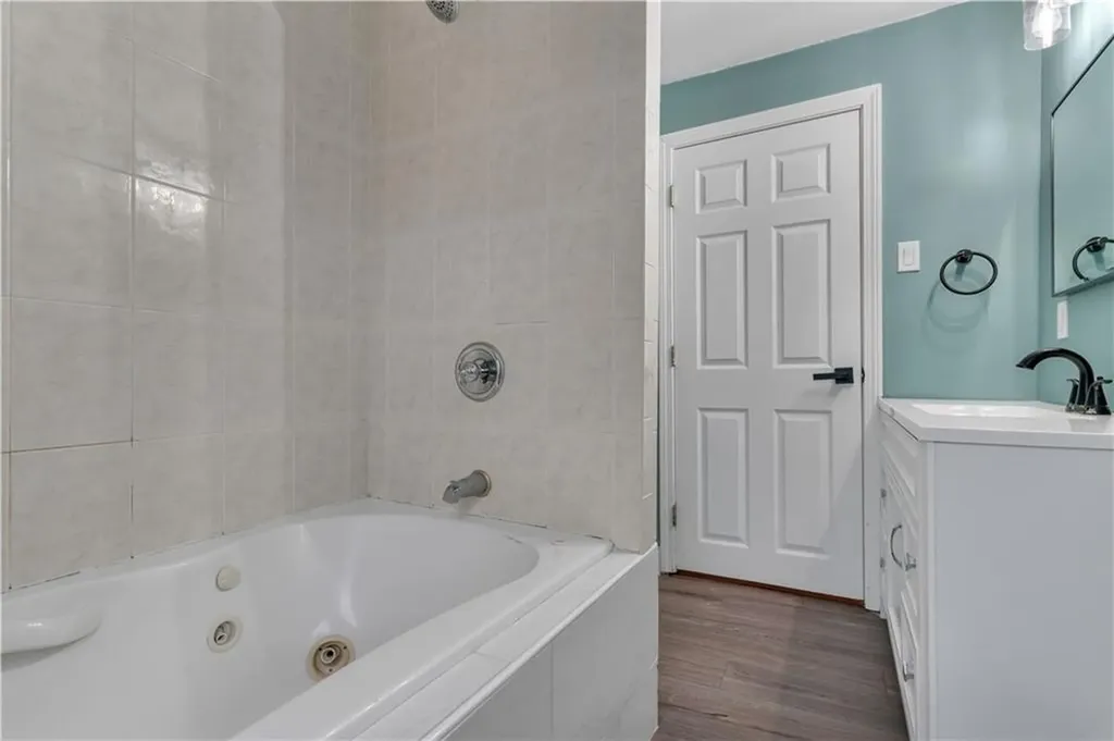 86 Westwood Avenue Cranston RI 02905