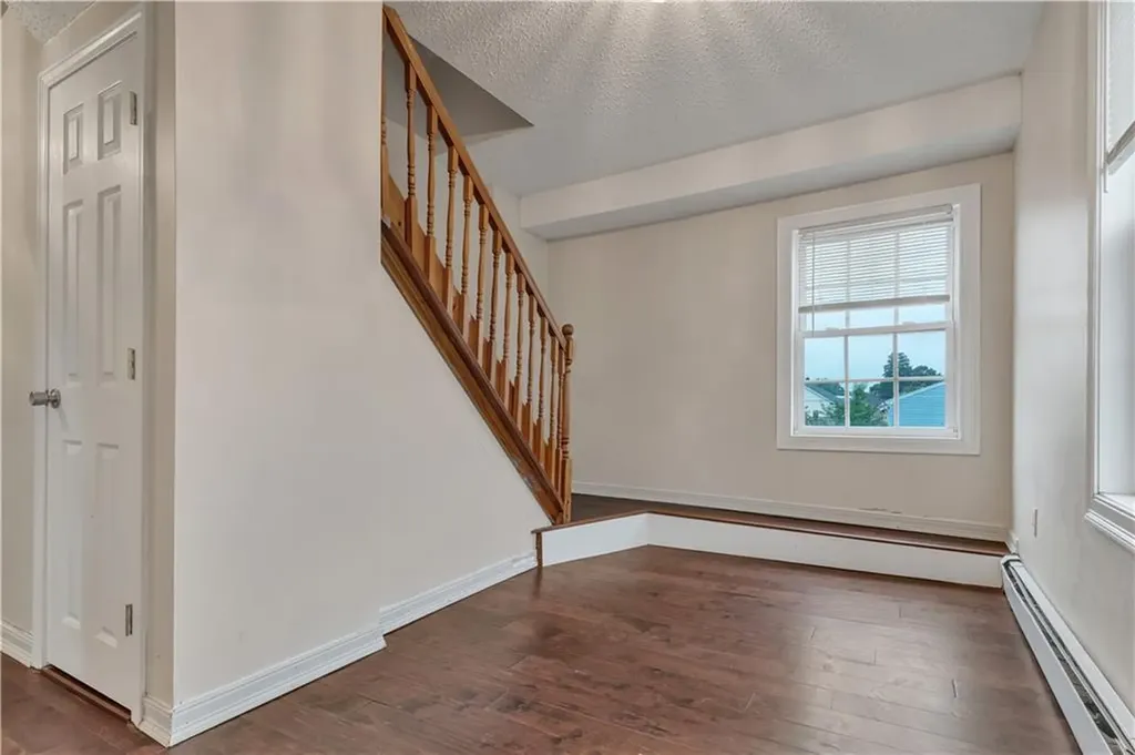 86 Westwood Avenue Cranston RI 02905