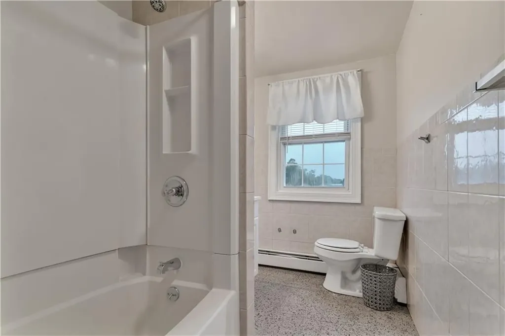 86 Westwood Avenue Cranston RI 02905