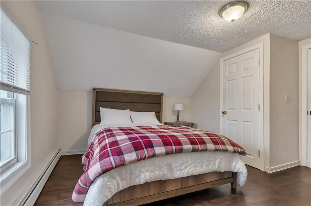 86 Westwood Avenue Cranston RI 02905