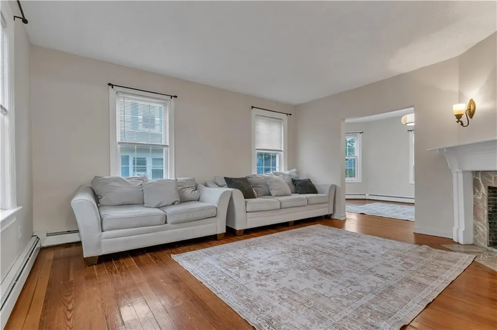 86 Westwood Avenue Cranston RI 02905