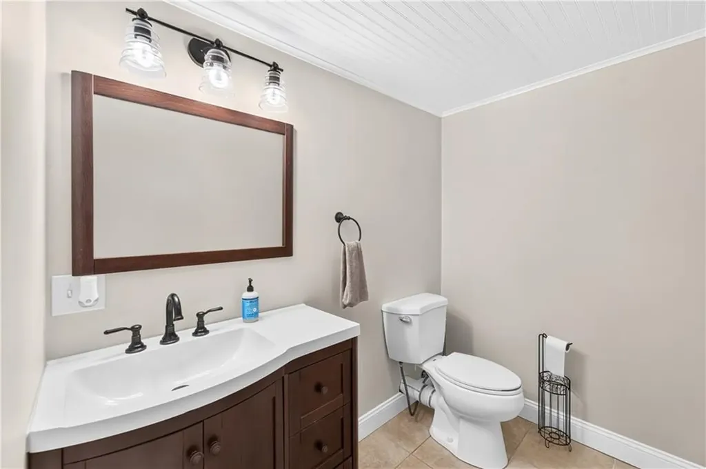 12 Briar Hill Drive Cranston RI 02921