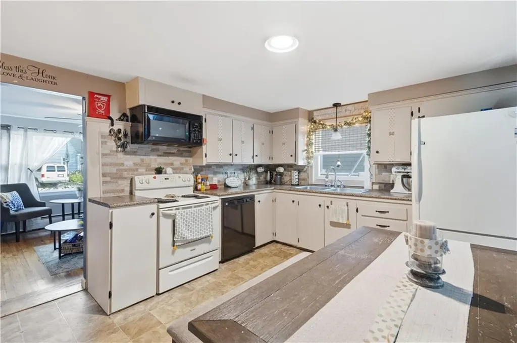 11 Cherry Street North Providence RI 02911