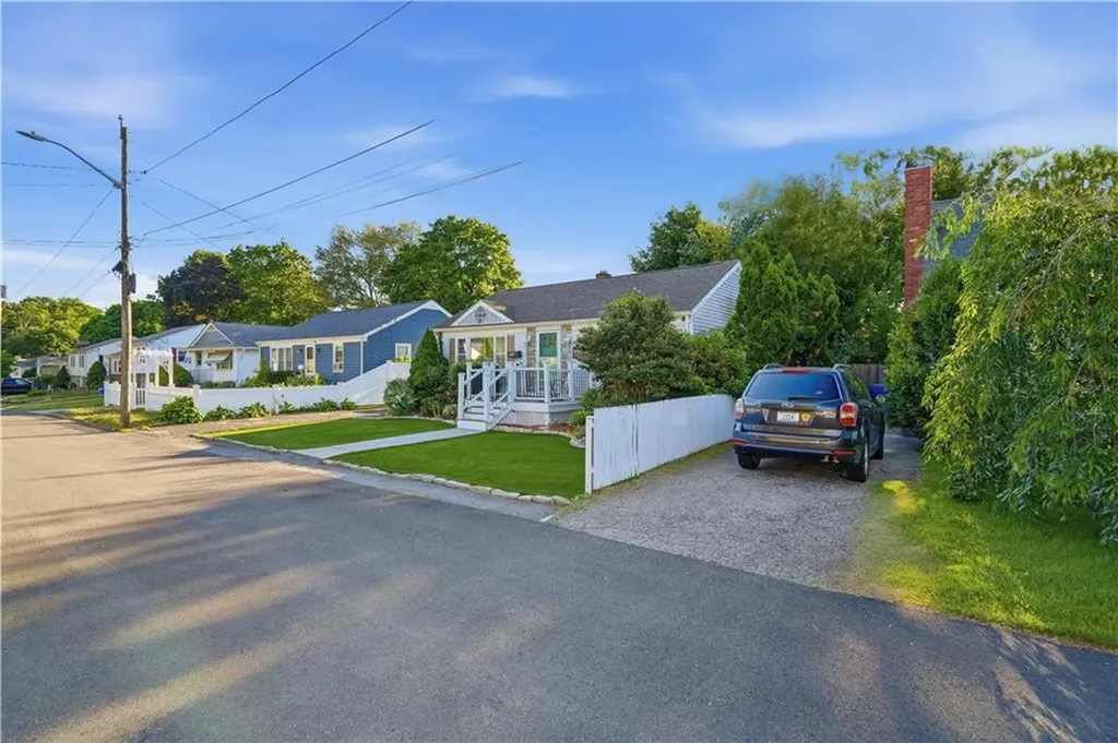 11 Cherry Street North Providence RI 02911