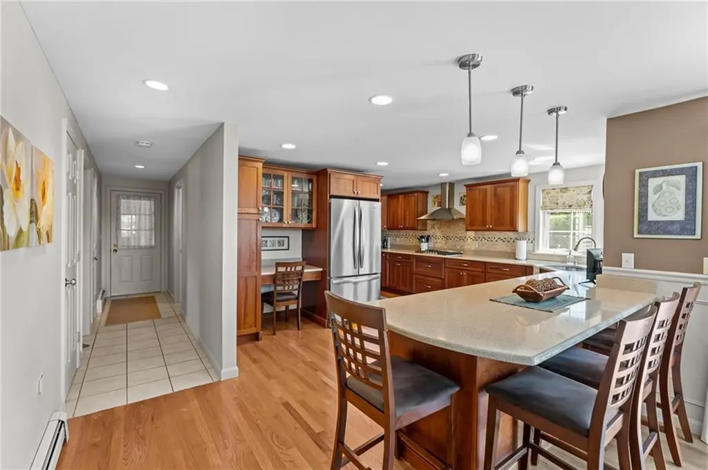 14 Wolcott Avenue Middletown RI 02842